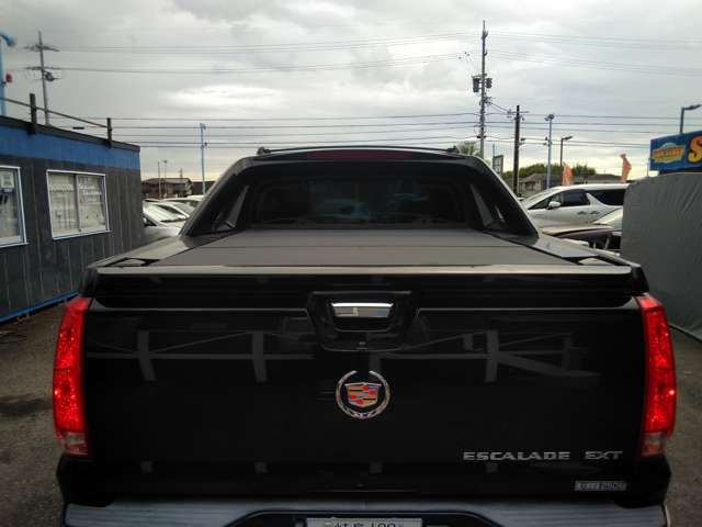 Cadillac Escalade EXT 7