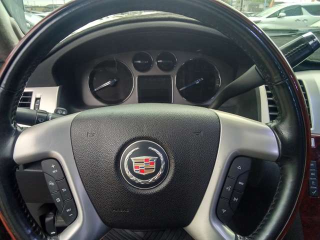 Cadillac Escalade EXT 8