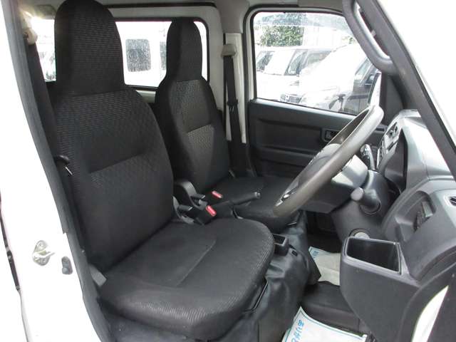 Daihatsu Hijet Cargo 10