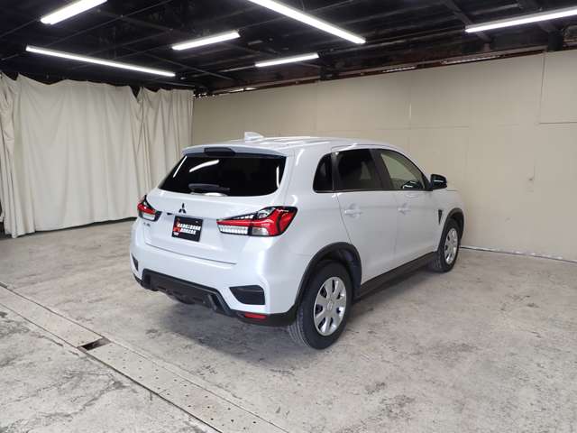 Mitsubishi RVR 8