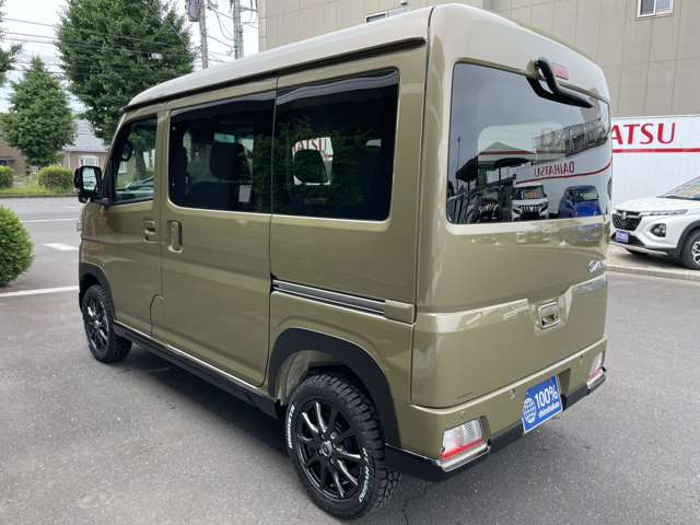 Daihatsu Atrai 7
