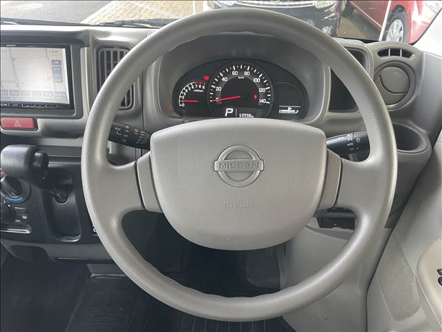 Nissan NV100 Clipper 9