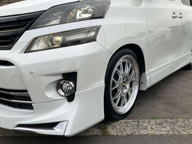 Toyota Vellfire 5