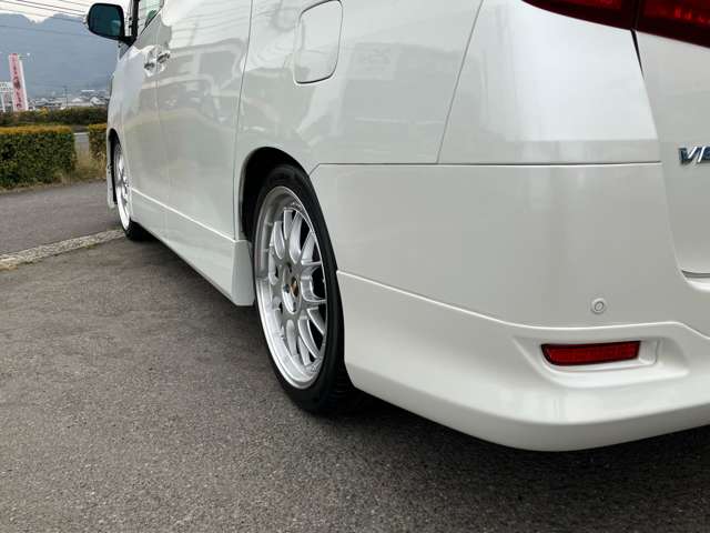 Toyota Vellfire 6