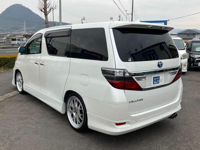 Toyota Vellfire 7