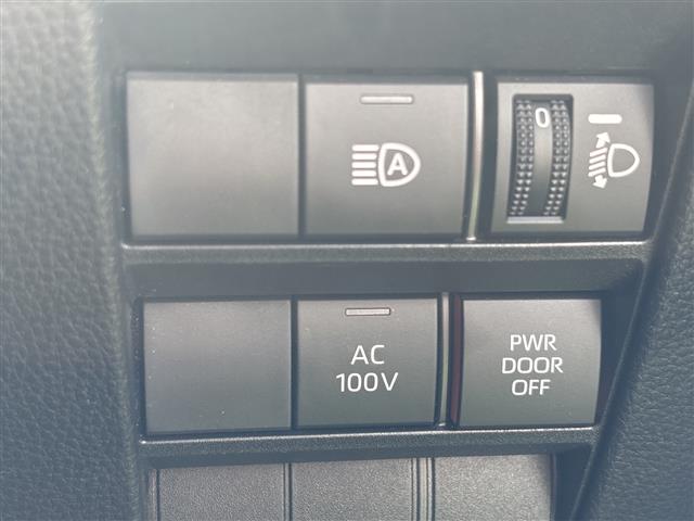 Toyota Voxy 9
