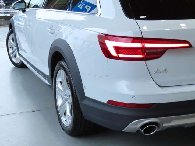 Audi A4 Allroad Quattro 8