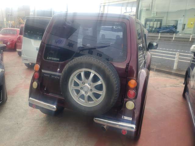 Mitsubishi Pajero Junior 2