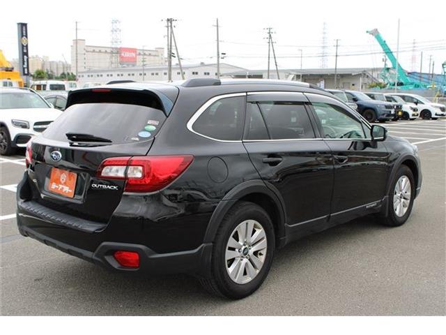 Subaru Legacy Outback 11
