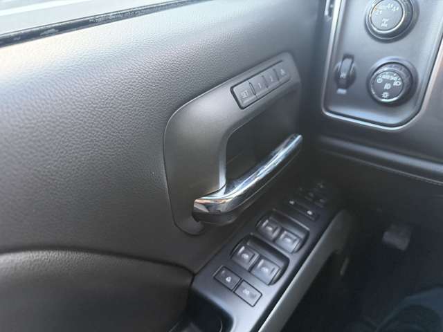Chevrolet Silverado 10
