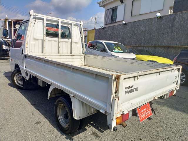 Nissan Vanette Truck 8