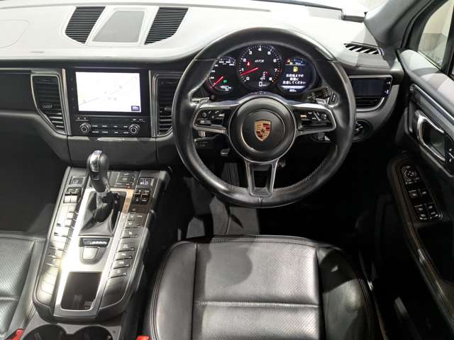 Porsche Macan 2