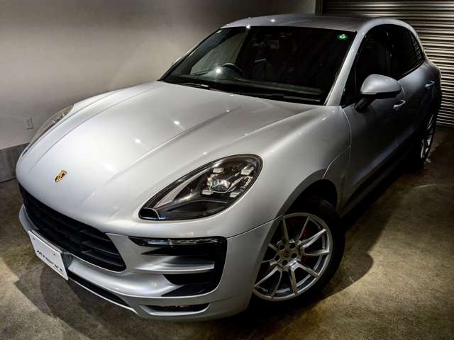 Porsche Macan 4