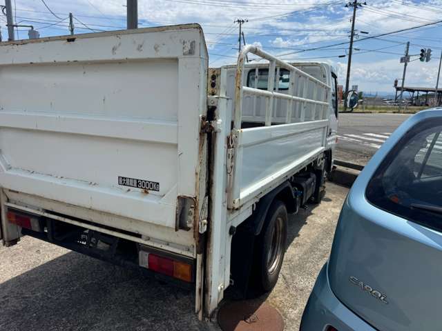 Mitsubishi Fuso Canter 4