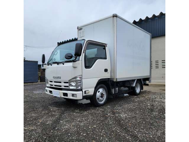 Isuzu Elf 6