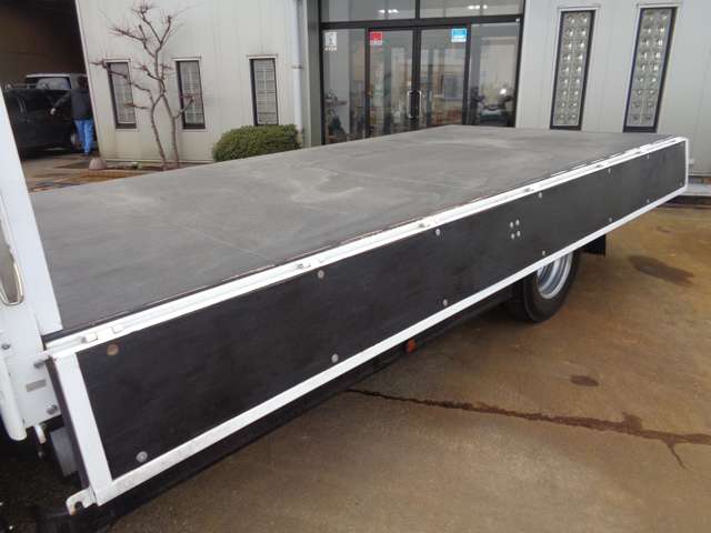 Mitsubishi Fuso Canter 7