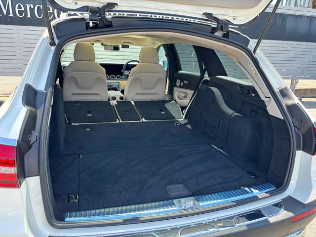 Mercedes-Benz E-Class All-Terrain 8
