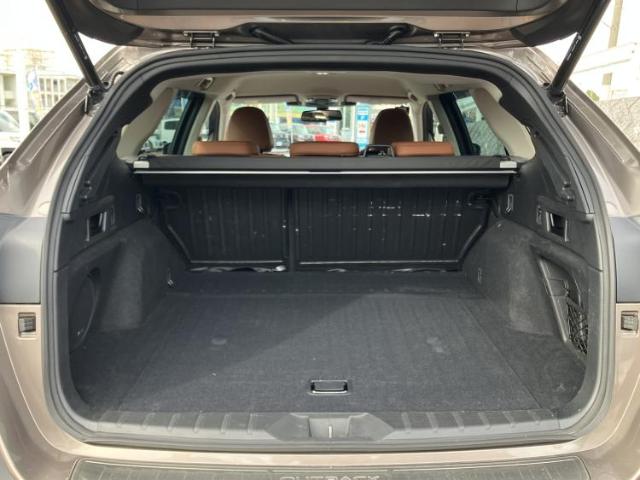 Subaru Legacy Outback 10