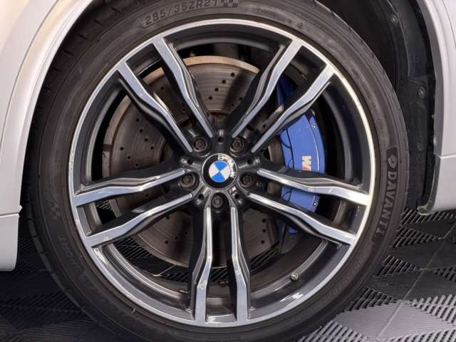 BMW X5 M 12
