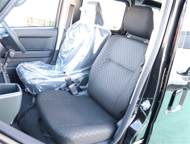 Daihatsu Hijet Cargo 5