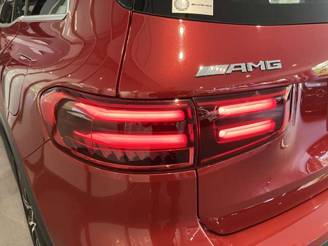 Mercedes-Benz GLB 12