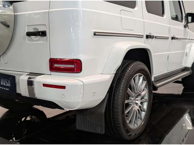 Mercedes-Benz G-Class 11