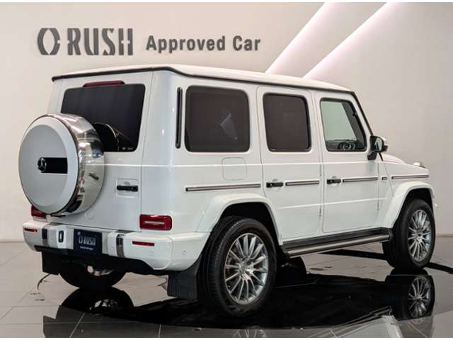 Mercedes-Benz G-Class 4