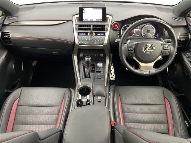 Lexus NX 4