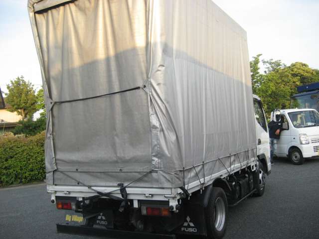 Mitsubishi Fuso Canter 9