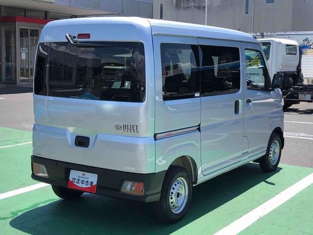 Daihatsu Hijet Cargo 12