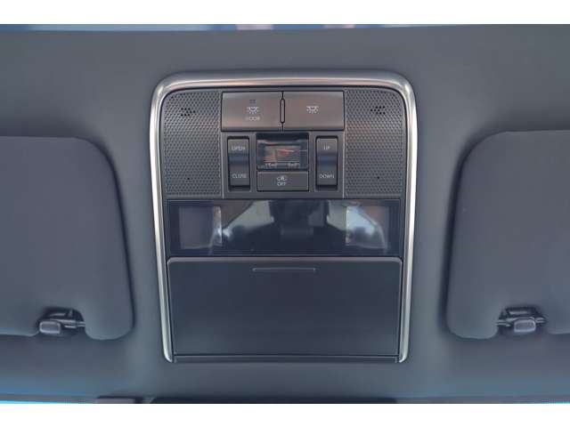 Lexus LX 11