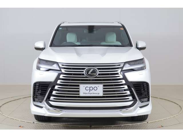 Lexus LX 5