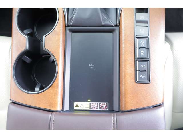 Lexus LX 10