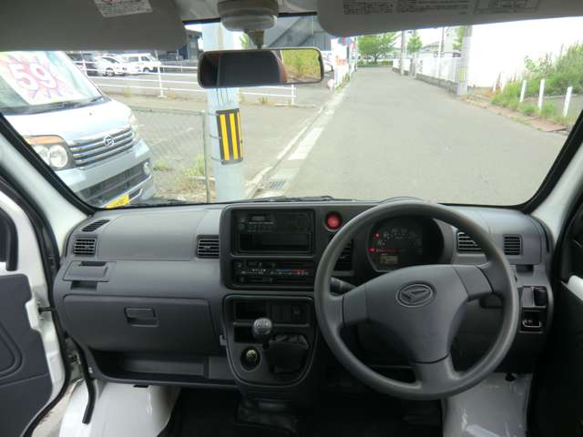 Daihatsu Hijet Deck Van 11