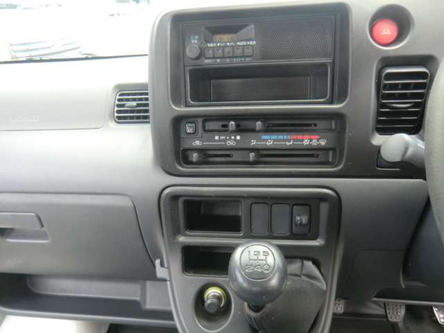 Daihatsu Hijet Deck Van 12