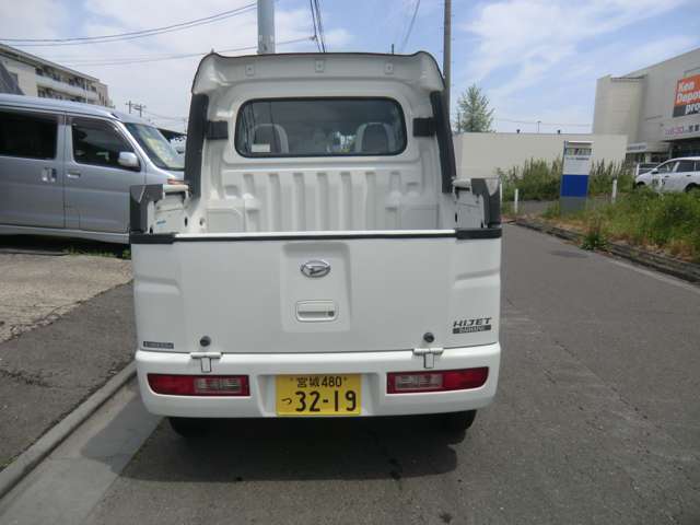 Daihatsu Hijet Deck Van 3