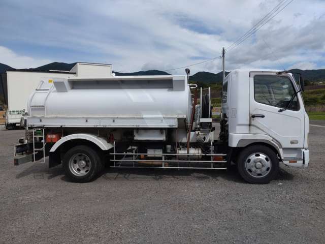 Mitsubishi Fuso Fighter 7