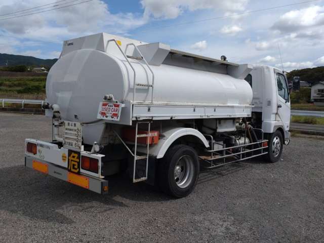 Mitsubishi Fuso Fighter 9