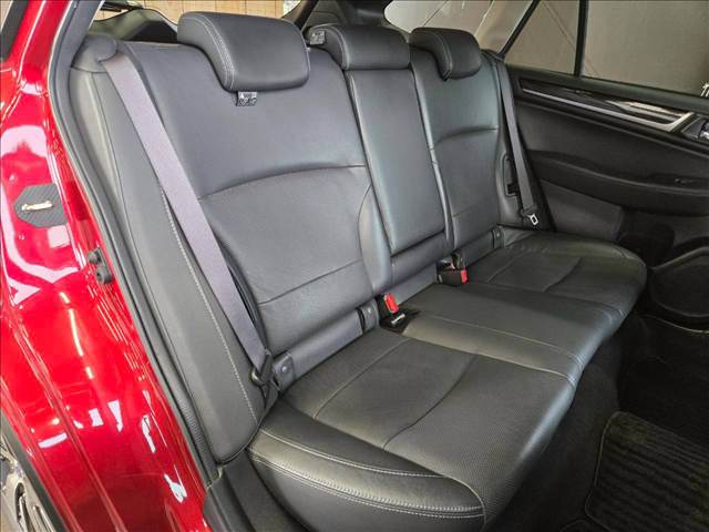 Subaru Legacy Outback 12