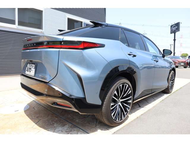 Lexus RZ 7