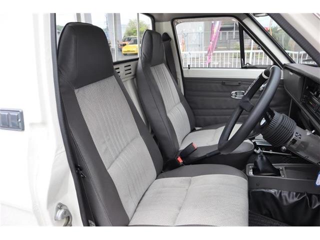 Nissan Sunny Truck 12