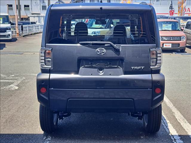 Daihatsu Taft 6