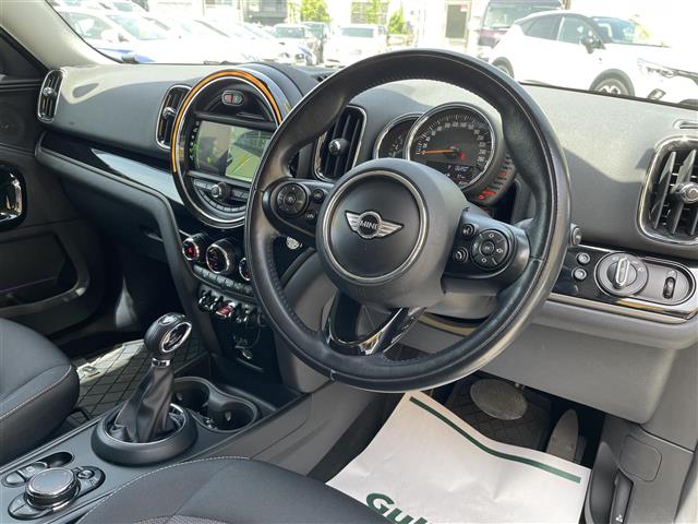 MINI Crossover 7
