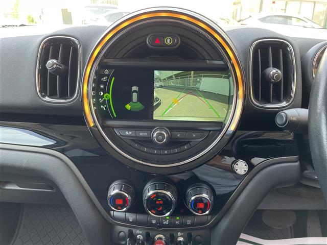 MINI Crossover 9