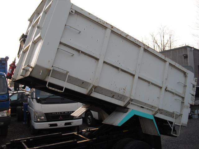 Hino Dutro 3