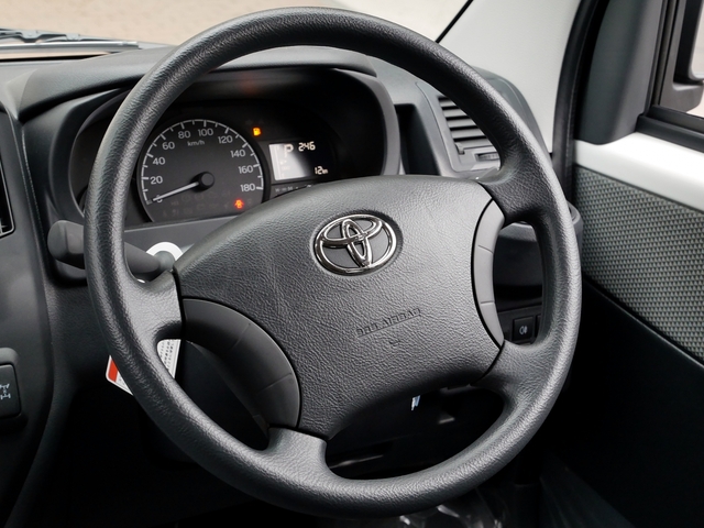 Toyota Town Ace Van 7