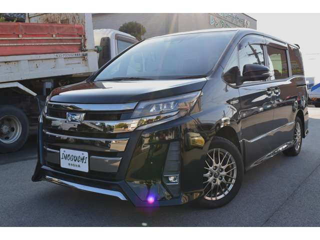 Toyota Noah 5