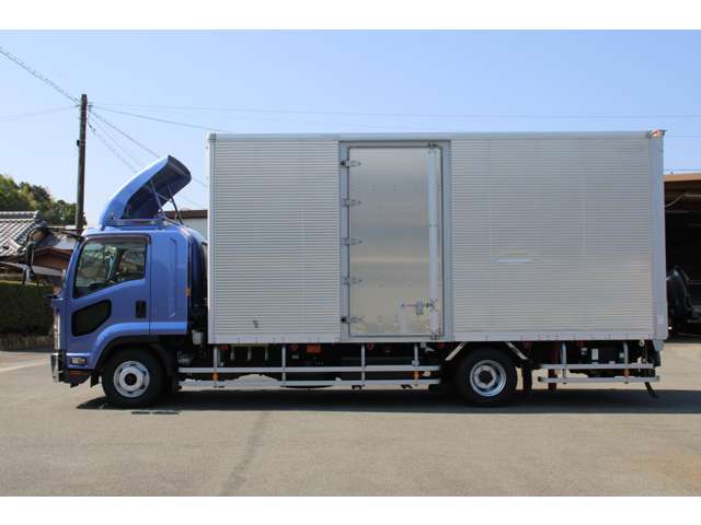 Isuzu Forward 4