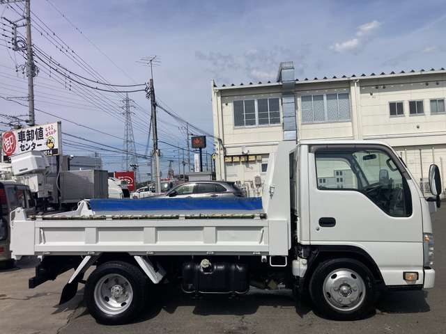Isuzu Elf 7