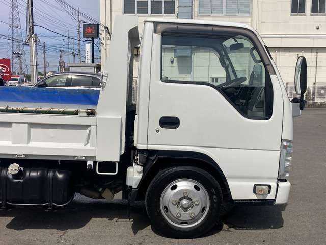 Isuzu Elf 8